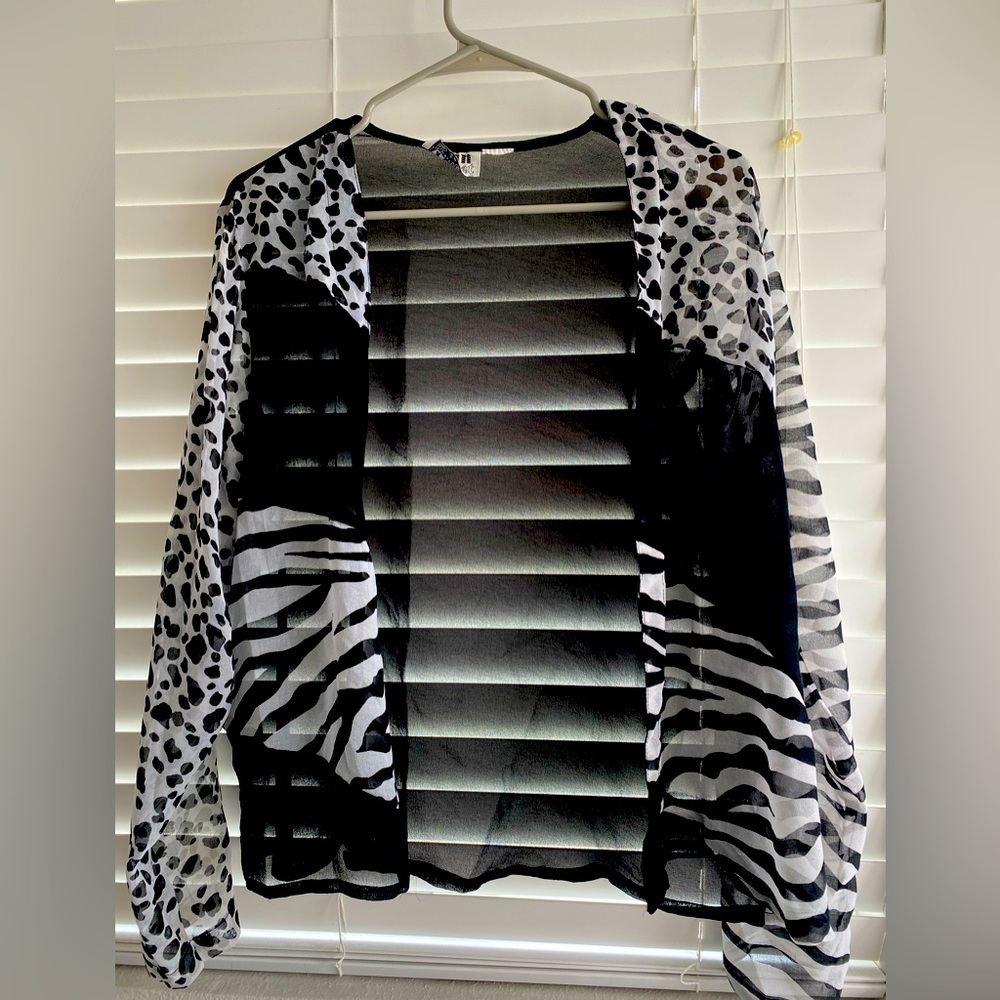 Main Street Women’s Sheer Cover Up / Cardigan fits XS / S